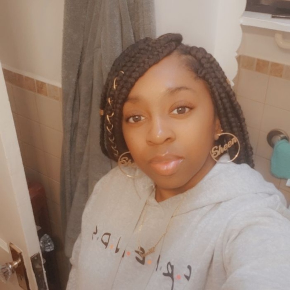Meet your Posher, Sheena